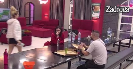 DEJAN NAPAO ALEKS PRED SVIMA, DALILI ZA OVO NIJE SMIO NI RIJEČ PRIGOVORITI: Evo kako je ona reagovala, ZADRUGARI U NEVJERICI (VIDEO)