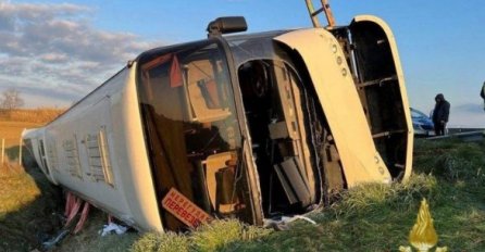 Nove informacije: Prevrnuo se autobus pun izbjeglica, jedna osoba poginula
