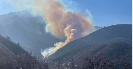 Veliki požar iznad Jablanice, vatrogasci se od jučer bore s vatrom