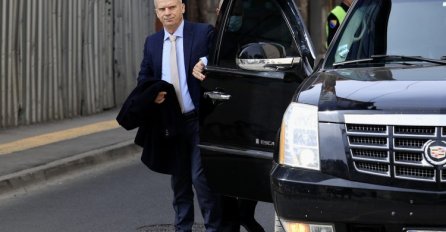 Nastavljeni pregovori u zgradi Delegacije EU