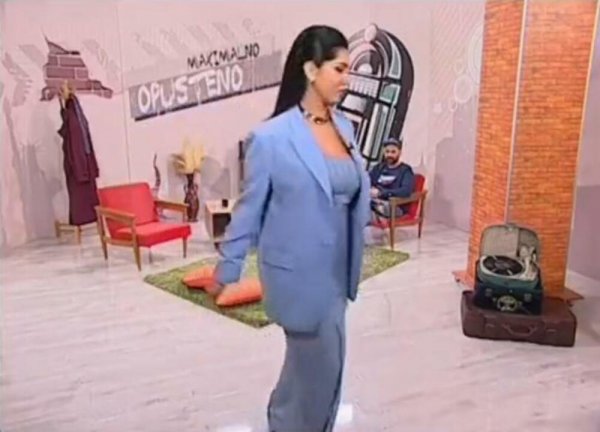 2952693-tanja-savic-3-ff