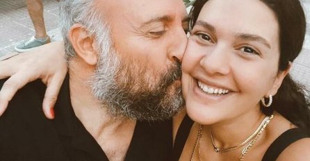 NE GRADI SE SREĆA NA TUĐOJ NESREĆI: Glumac OSTAVIO TRUDNU SUPRUGU, a onda se desila TUGA