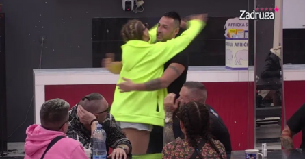 DALILA MU SKOČILA U ZAGRLJAJ, PAO I POLJUBAC: Konačno osmijeh na njenom licu, izlaganjem je ostavio bez riječi (VIDEO)
