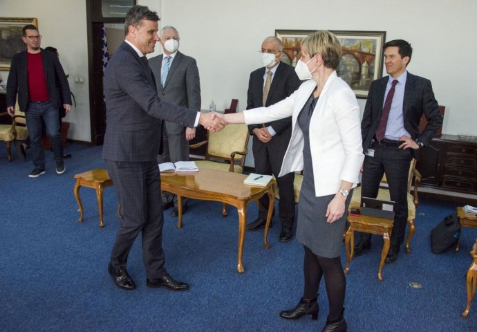 Novalić najavio čak dva povećanja penzija u FBiH tokom ove godine