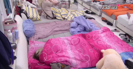 UTUČENA ZBOG SVAĐA SA DEJANOM?! Aleks otišla da spava, pa potezom iznenadila sve (VIDEO)