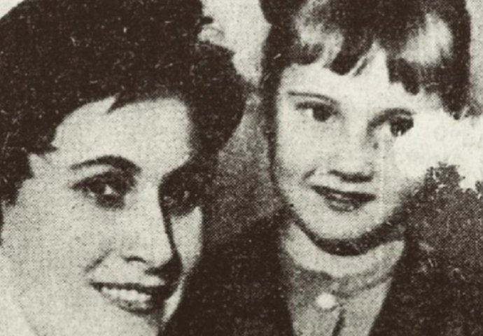 ZNATE LI KO JE PJEVAČICA SA SLIKE? Cijela Juga je ludjela za njom, a sada je jedna od NAJVEĆIH ZVIJEZDA! (FOTO)