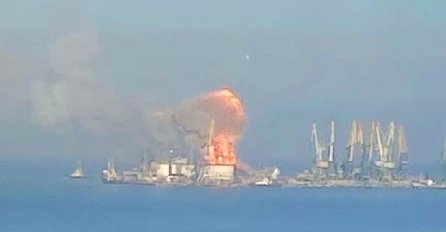 Ukrajinci kažu da su uništili ruski ratni brod, pogledajte snimku