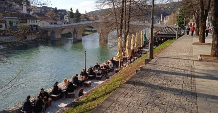 BIHAMK: Zbog radova na održavanju semafora u Konjicu, saobraća se usporeno, jednom trakom