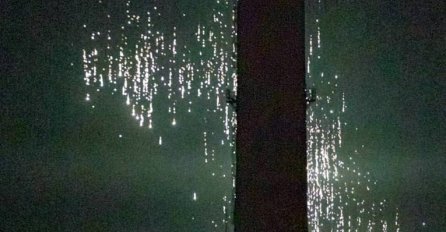 Rusija: Ne koristimo fosforne bombe nego bezopasne baklje, pogledajte razliku