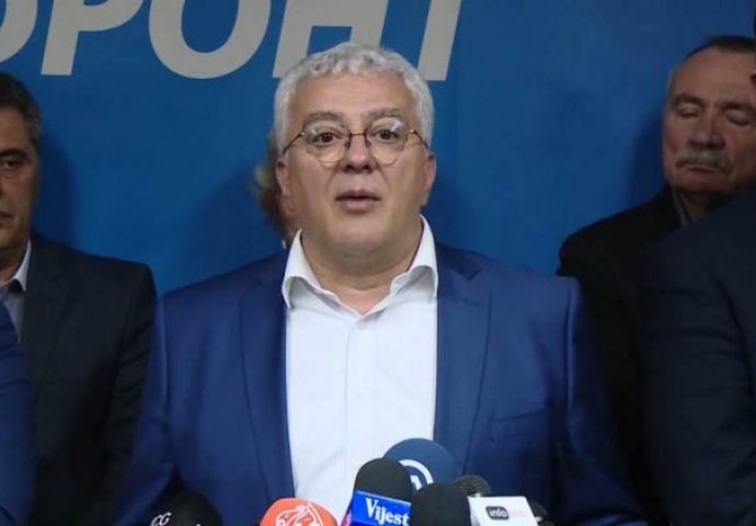 Mandić za uklanjanje granica između Srbije i CG, da se “sretnu Srbi i Bošnjaci”