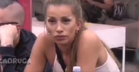 OSTAVLJENA PRED SVIMA: Dalila doživjela šok kad je čula OVE RIJEČI - Ne želi je više, IZDAJA!