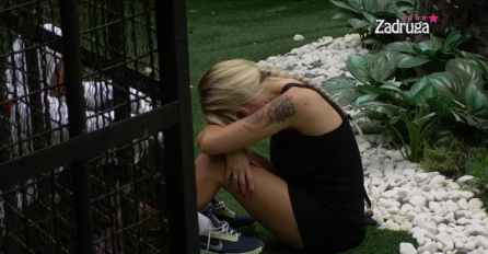 ALEKS SE SLOMILA U KOMADE, STRAHUJE OD NAJGORIH VIJESTI IZ SPOLJNOG SVIJETA: Jeca na sav glas (VIDEO)