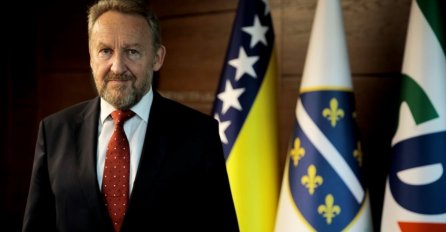 Bitka u bošnjačkom spektru je jasna: Cijela opozicija uz Denisa Bećirovića protiv Bakira Izetbegovića