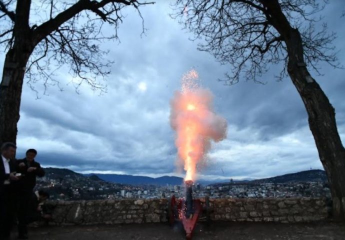 Top s bedema Žute tabije označio početak svetog mjeseca