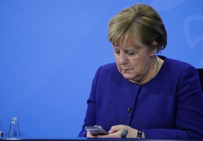 Zelenski: Zbog Merkel nismo ušli u NATO/Merkel: Ostajem pri svojim odlukama