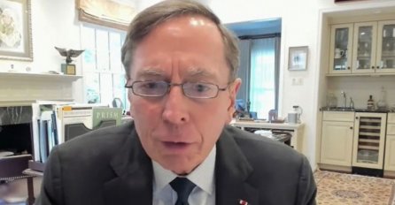 Petraeus: U Ukrajini se približavamo “Srebrenica momentu”