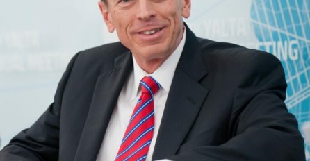 Bivši direktor CIA-e: Rat u Ukrajini bi mogao skrenuti ka "Srebrenica momentu"