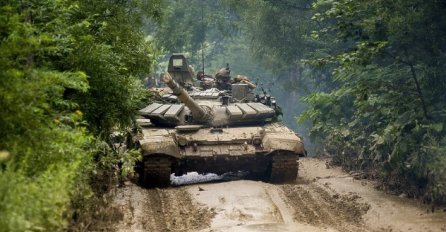 Evropska unija zabranila trgovinu oružjem s Rusijom tek šest sedmica od početka invazije