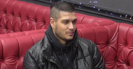 DEJAN PRIŠAO FILIPU U KUHINJI - ON SE ZACRVENIO KO PAPRIKA: Evo šta je Dragojević uradio pred njim (VIDEO)