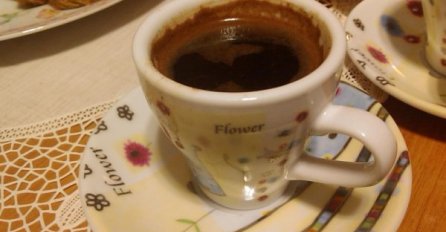 SVAKO JUTRO JE U KAFU DODAVALA I KAŠIČICU OVOG ZAČINA: Mjesec dana kasnije mogla je da uđe u farmerke iz srednje škole!