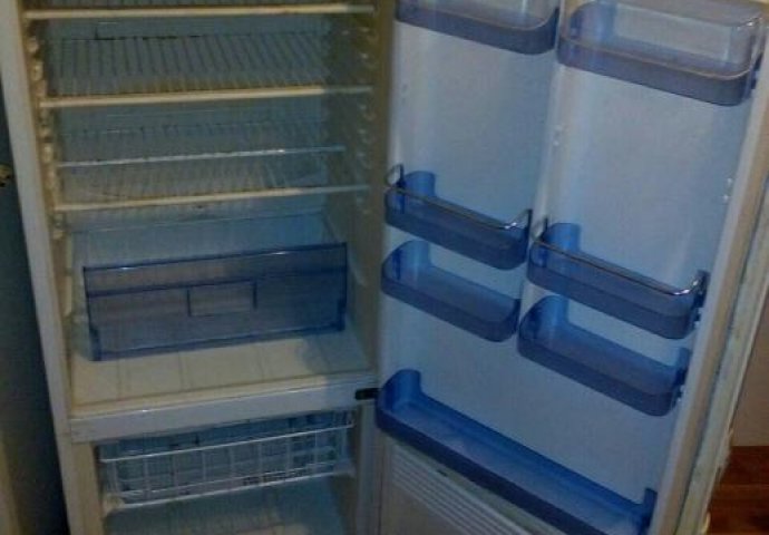 Mali TRIK za SVAKU DOMAĆICU: Kako očistiti frižider iznutra i koliko često to morate da radite?