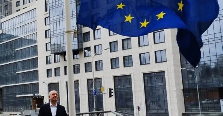 Zastava EU ponovo se zavijorila u Kijevu: Vratili smo se u grad