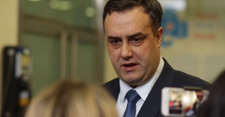 Asim Sarajlić podnio ostavku na mjesto predsjednika Kluba Bošnjaka u Domu naroda