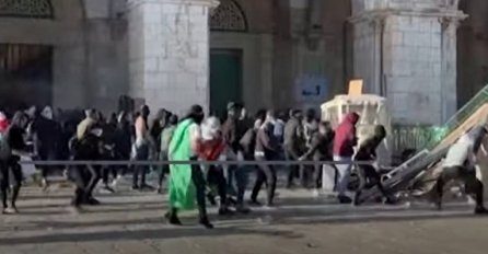 U sukobima kod džamije Al-Akse ozlijeđena 152 Palestinca ( VIDEO)