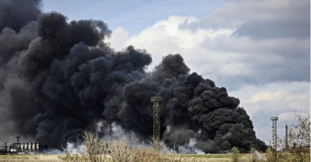 U ruskom napadu pogođena naftna rafinerija na istoku Ukrajine