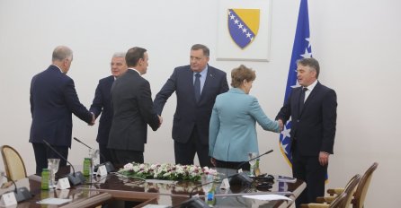 Američki senatori i ambasador Murphy sa članovima Predsjedništva BiH o euroatlantskim integracijama