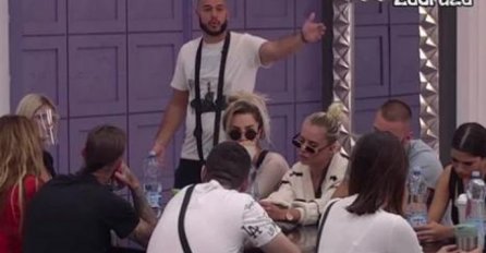 "OVDJE NIKO NIJE BOLJI OD MENE!" Dejan očitao lekciju svima, pa šokirao izlaganjem ( VIDEO)