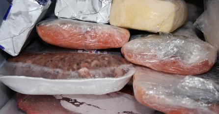 NIJE SVAKO MESO ISTO, A ČAK I U  ZAMRZIVAČU IMA SVOJ ROK TRAJANJA: Provjerite da li već sad imate nešto za bacanje