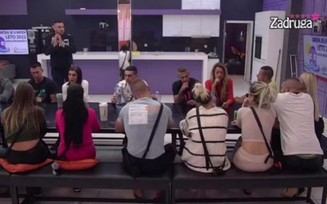 screenshot-from-2022-04-21-18-47-35