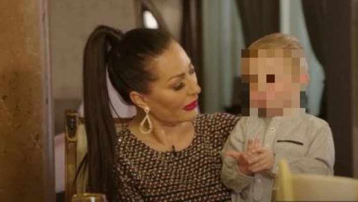 639438-cc-censored-f