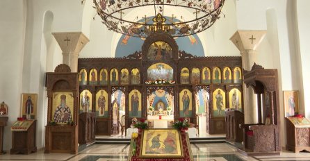 Liturgija u Istočnom Sarajevu: Biti dobar čovjek i pomagati se. Teška su vremena