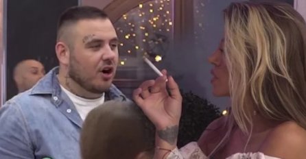 CAR POSVETIO DALILI STIHOVE OVE PJESME, DEJAN SLUŠAO U NEVJERICI: Pogledajte kako je ona reagovala, NEOČEKIVANO (VIDEO)