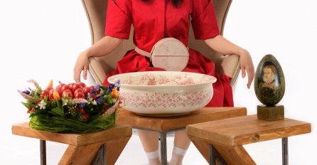 VIDITE LI ŠTA JE ČUDNO NA KONSTRAKTINOJ VASKRŠNOJ FOTOGRAFIJI: Haos na mrežama, šta joj ovo znači??