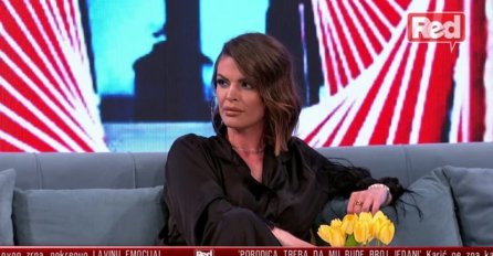 ONI SU MI KAO ZABAVA ZA SIROMAŠNE : Rialda oplela po Caru, podržala Dalilu u ovome! ( VIDEO)