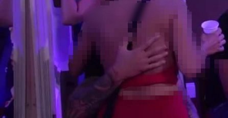 CAR VIŠE NE POSTOJI - BACILA SE NJEMU U ZAGRLJAJ: Privukao je sebi, evo šta se desilo između njih dvoje (VIDEO)