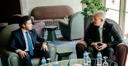 Džaferović čestitao Abazoviću: Nastavimo jačati odnose BiH i Crne Gore