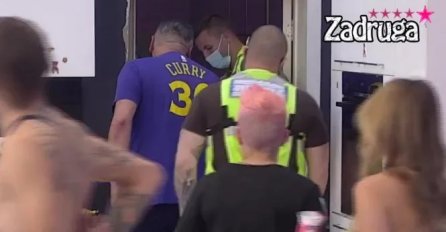 OBEZBJEĐENJE ULETJELO U BIJELU KUĆU: Evo šta se upravo desilo u pušionici (VIDEO)