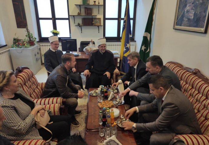 Konaković i Zvizdić na Bajramu u Banjoj Luci, došao i Stanivuković