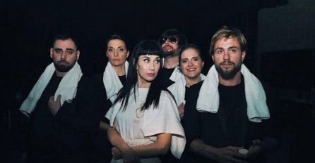 KONSTRAKTA SE UDALA ZA "ZABRANJENOG MUŠKARCA": Evo kako je počela njihova ljubavna priča, POKAZALA KAKO ON IZGLEDA (FOTO)