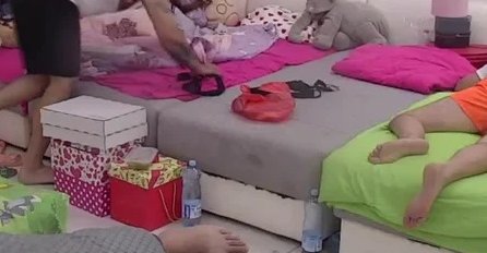 IPAK SE VRATIO KOD NJE - NIJE MOGAO VIŠE DA IZDRŽI: Evo šta je prvo uradio (VIDEO)