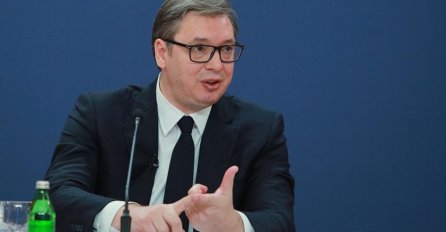 Vučić predlaže obavezni vojni rok u Srbiji 