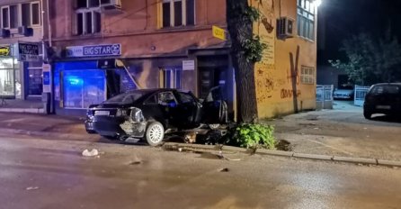 Nesreća u Nišu: „Audi“ se velikom brzinom zabio u prodavnicu, petoro povrijeđenih