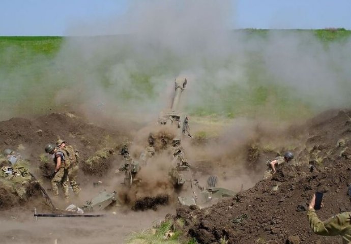 Stoltenberg: Rusija ne postiže svoje strateške ciljeve, Ukrajina bi mogla pobjediti
