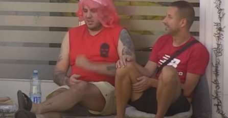 "ŽELIM DA BUDEM KAO DEJAN NAKON RASKIDA" OFARBAO SE FILIP CAR: Svi čekaju Dalilinu reaciju (VIDEO)