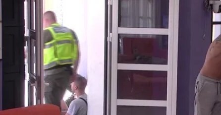 ČLAN OBEZBJEĐENJA BAHNUO U BIJELU KUĆU: Bez ijedne riječi uletio, EVO ŠTA SE DESILO (VIDEO)