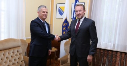 Radončić: Ja sam rival Izetbegovića, ali on nije izdajnik